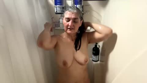 Miss Spooky Silverstacker online show from 19, 9, 2025