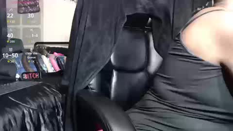 MissTajaa online show from 16, 10, 2025