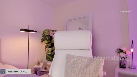 Fernanda Davila online show from 16, 1, 2025