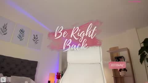 Fernanda Davila online show from 11, 2, 2025