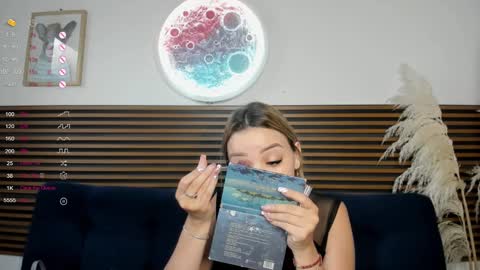 Snapshot of missvalery1 chatting on 7, 1, 2025 missvalery1 online show from 7, 1, 2025