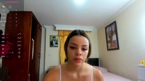 Snapshot of missvalery1 chatting on 17, 1, 2025 missvalery1 online show from 17, 1, 2025