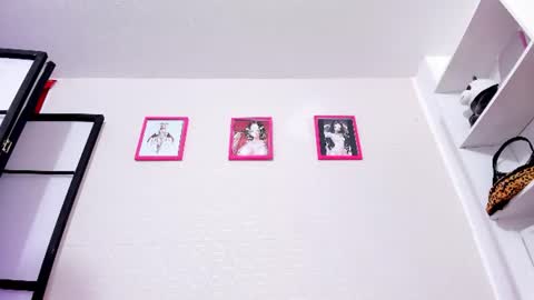 Pau OFmissweetpeach online show from 14, 7, 2026