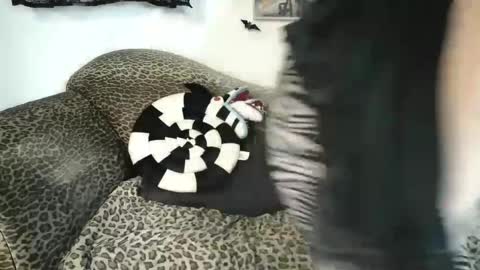 Missy Dee online show from 5, 10, 2025