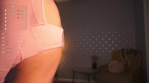 Snapshot of mist_mia chatting on 28, 6, 2026 Mia online show from 28, 6, 2026