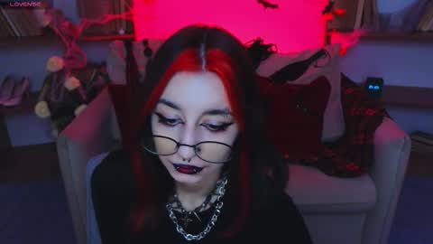 Snapshot of mistress__marcelline chatting on 31, 10, 2025 Marcelline online show from 31, 10, 2025