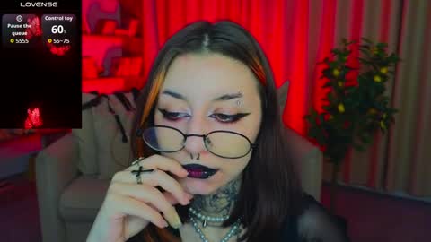 Marcelline online show from 25, 4, 2026