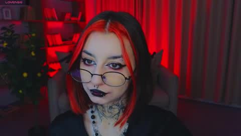 Snapshot of mistress__marcelline chatting on 19, 5, 2026 Marcelline online show from 19, 5, 2026