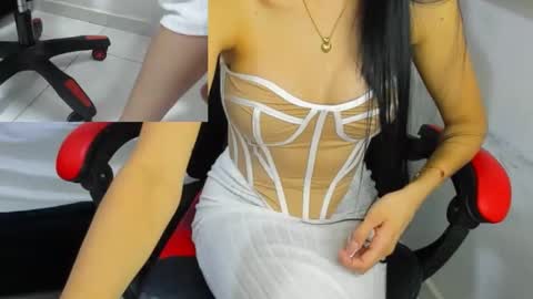 Snapshot of mistress_findom chatting on 12, 9, 2025 mistress_findom online show from 12, 9, 2025