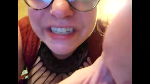 Snapshot of mistress_lk chatting on 17, 3, 2026 MistyVale online show from 17, 3, 2026