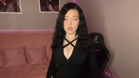 Mia online show from 10, 10, 2025