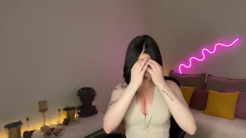 Mia online show from 14, 5, 2026