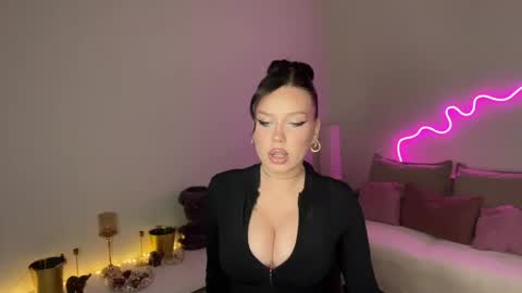 Mia online show from 18, 5, 2026