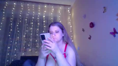 mistresscaro online show from 8, 3, 2026