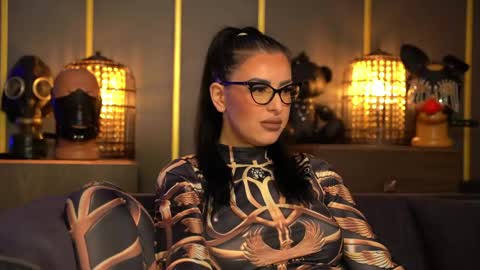 Mistress Kelly online show from 17, 4, 2026