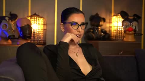 Mistress Kelly online show from 25, 4, 2026