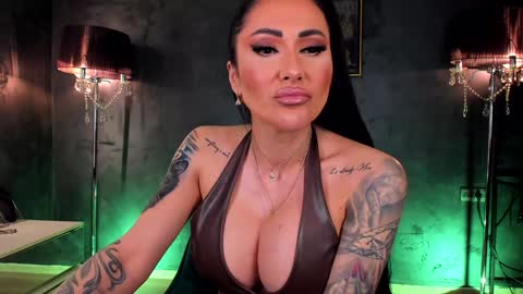 mistresskennya online show from 25, 1, 2025