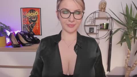 SANDY online show from 4, 12, 2024