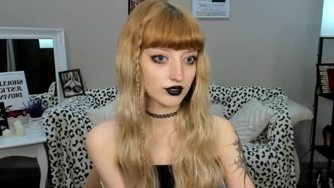 Misty online show from 21, 4, 2026