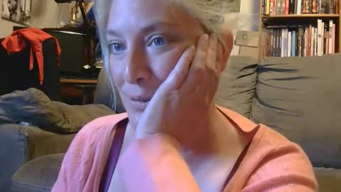 Snapshot of mistymountains96 chatting on 2, 6, 2026 Misty Mountains online show from 2, 6, 2026