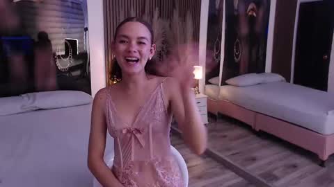 Mtica Brennet online show from 11, 9, 2025