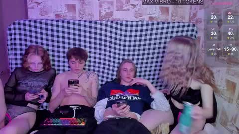 Tim and Lisa  Simon and Luna online show from 14, 2, 2025