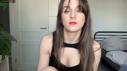 mmminnie online show from 10, 3, 2025