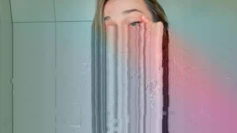 mmminnie online show from 19, 4, 2026