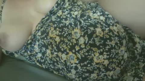 mmmmyesplease1 online show from 9, 10, 2025