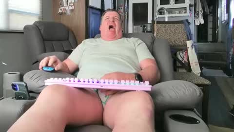 Snapshot of mmmthatsfunnn chatting on 17, 1, 2026 mmmthatsfunnn online show from 17, 1, 2026