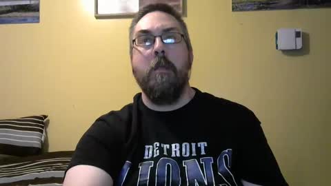 Snapshot of mmr4545 chatting on 4, 6, 2026 mark online show from 4, 6, 2026
