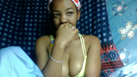 Snapshot of mmyriame chatting on 22, 6, 2026 mmyriame online show from 22, 6, 2026