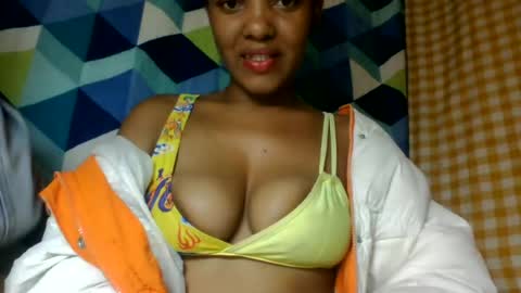 Snapshot of mmyriame chatting on 23, 6, 2026 mmyriame online show from 23, 6, 2026