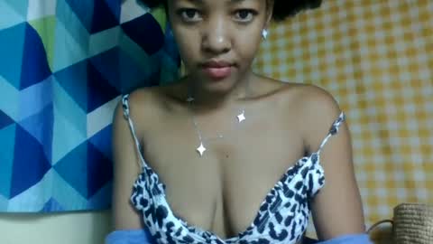 Snapshot of mmyriame chatting on 30, 6, 2026 mmyriame online show from 30, 6, 2026