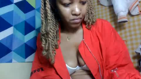 Snapshot of mmyriame chatting on 19, 7, 2026 mmyriame online show from 19, 7, 2026