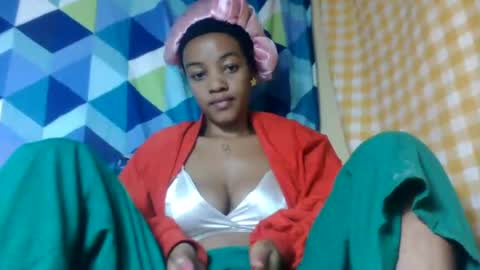 Snapshot of mmyriame chatting on 23, 7, 2026 mmyriame online show from 23, 7, 2026