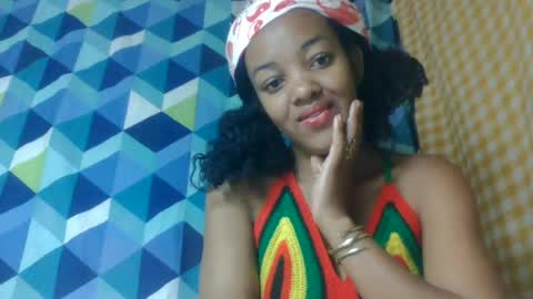 Snapshot of mmyriame chatting on 25, 7, 2026 mmyriame online show from 25, 7, 2026