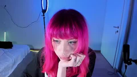 Snapshot of mnepohhh chatting on 27, 7, 2026 mnepohhh online show from 27, 7, 2026