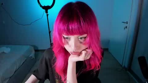 Snapshot of mnepohhh chatting on 4, 8, 2026 mnepohhh online show from 4, 8, 2026