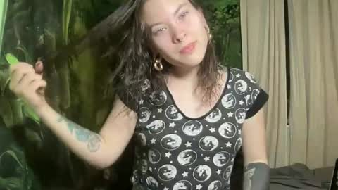 Snapshot of mo0n_goddess chatting on 6, 1, 2026 Misty online show from 6, 1, 2026