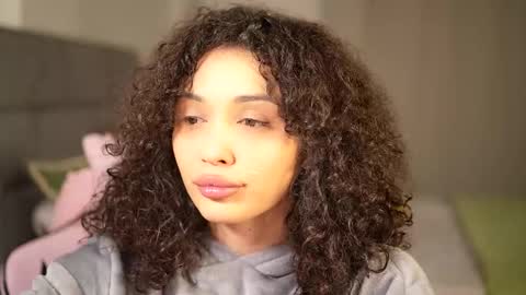 Snapshot of moan_4_you chatting on 18, 2, 2025 Ruxxx online show from 18, 2, 2025