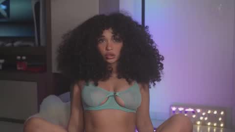 Snapshot of moan_4_you chatting on 13, 9, 2025 Ruxxx online show from 13, 9, 2025