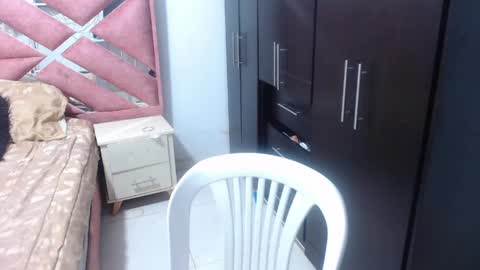 Snapshot of moan_sex1 chatting on 1, 5, 2026 Catalina online show from 1, 5, 2026