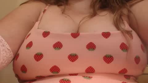 Snapshot of moaningsquirtle chatting on 18, 10, 2025 Squirtle Myrtle Warren online show from 18, 10, 2025