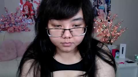 Molly online show from 26, 4, 2026