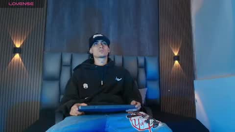 mohamed_malik online show from 28, 4, 2026