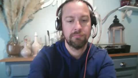 Julien online show from 5, 3, 2026