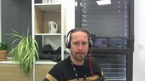 Julien online show from 12, 3, 2026