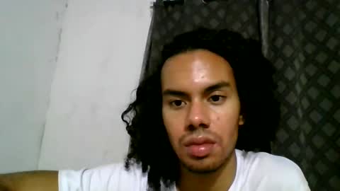 Snapshot of moisesbermudez__ chatting on 20, 11, 2025 moisesbermudez__ online show from 20, 11, 2025