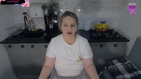 erika online show from 22, 12, 2025